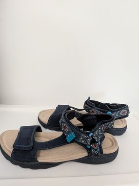 Clarks Navy Blue Patterned Strappy Kids Sandals